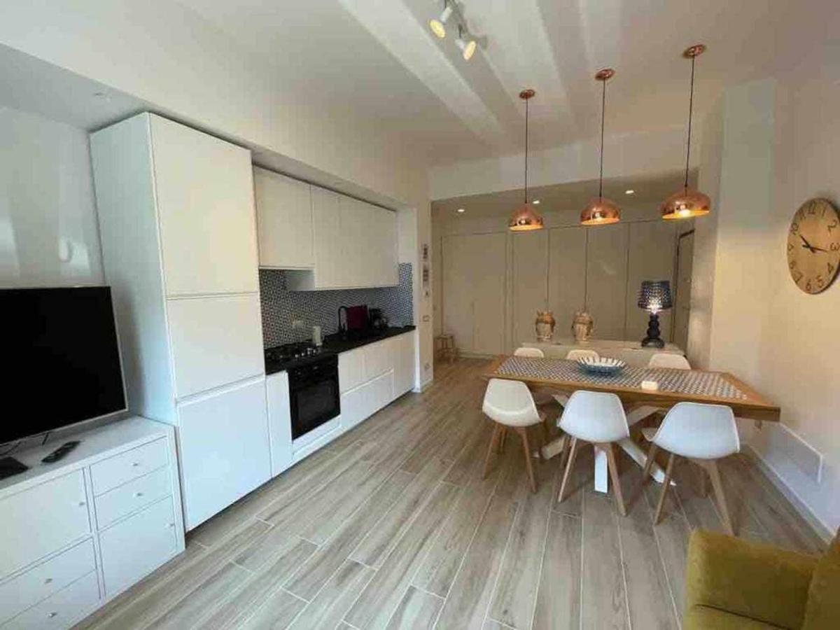 Apartamento Sea Pearl Nuovissimo A Due Passi Dal Mare Maiori Exterior foto